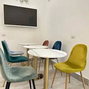 לינה וארוחת בוקר Maison M Boutique נאפולי